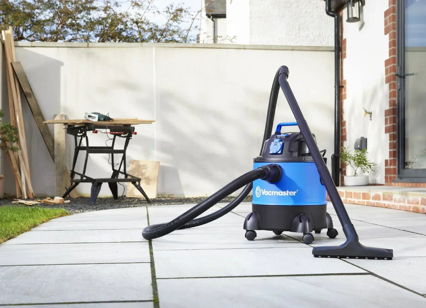 What Is the Difference Between a Wet and Dry Vacuum Cleaner  and a Regular Vacuum