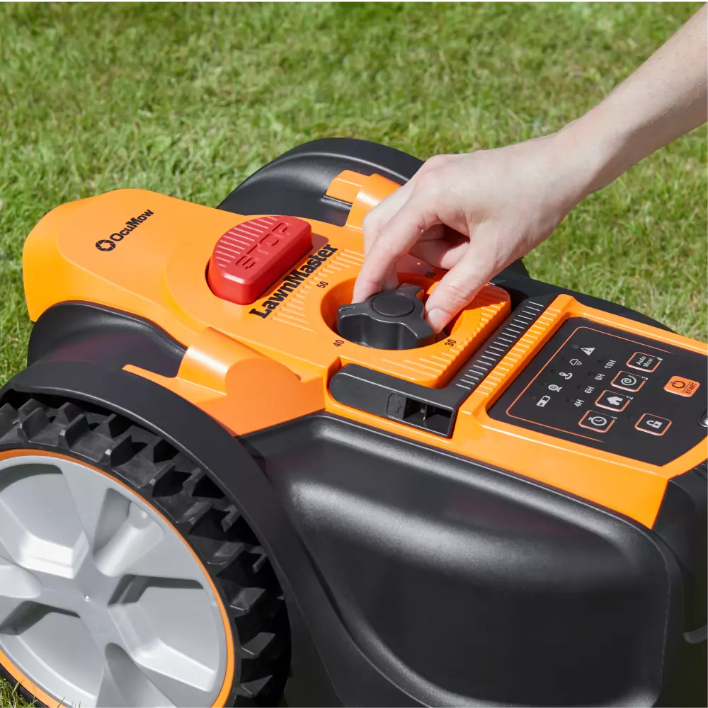 LawnMaster AMB16-400 | Cortacésped robótico con visión artificial y carga automática
