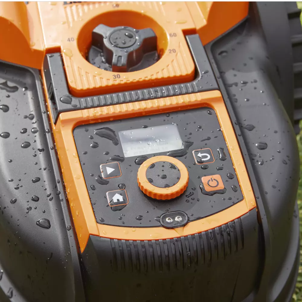 LawnMaster OcuMow® AMB16i-600 Plus | Auto Charging Vision Robot Lawn Mower with App