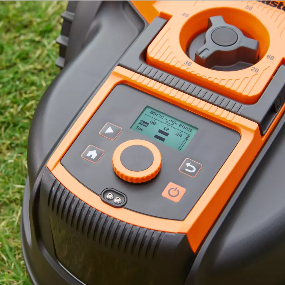 LawnMaster OcuMow® AMB16i-600 Plus | Auto Charging Vision Robot Lawn Mower with App