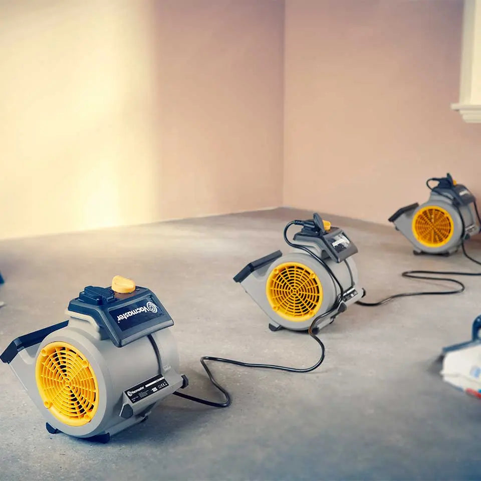 Air Mover Vacmaster AM1202 daisy chained - Connect up to 12 units for large-scale drying