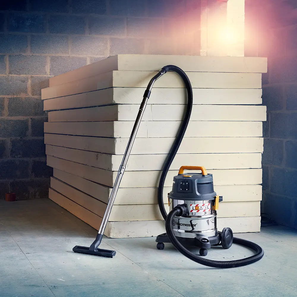 Vacmaster L20 Nass- und Trockensauger auf der Baustelle