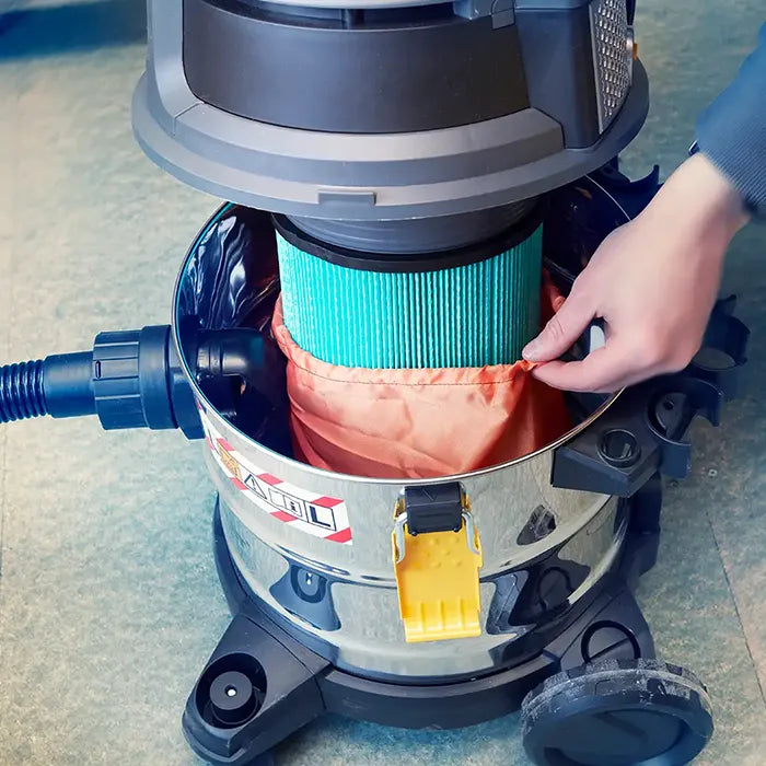 Vorfilter, der über den HEPA-13-Filter des Staubsaugers vacmaster montiert wird