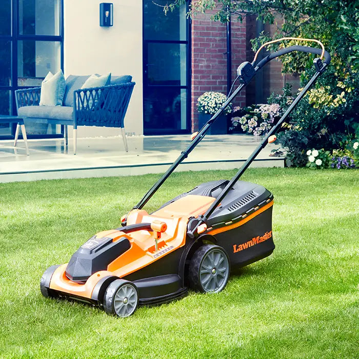 LawnMaster 37cm Schnurloser Rasenmäher