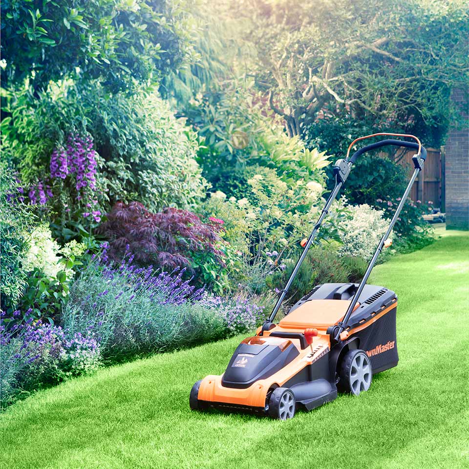 LawnMaster 48V Cordless Lawn Mower 41cm in large garden