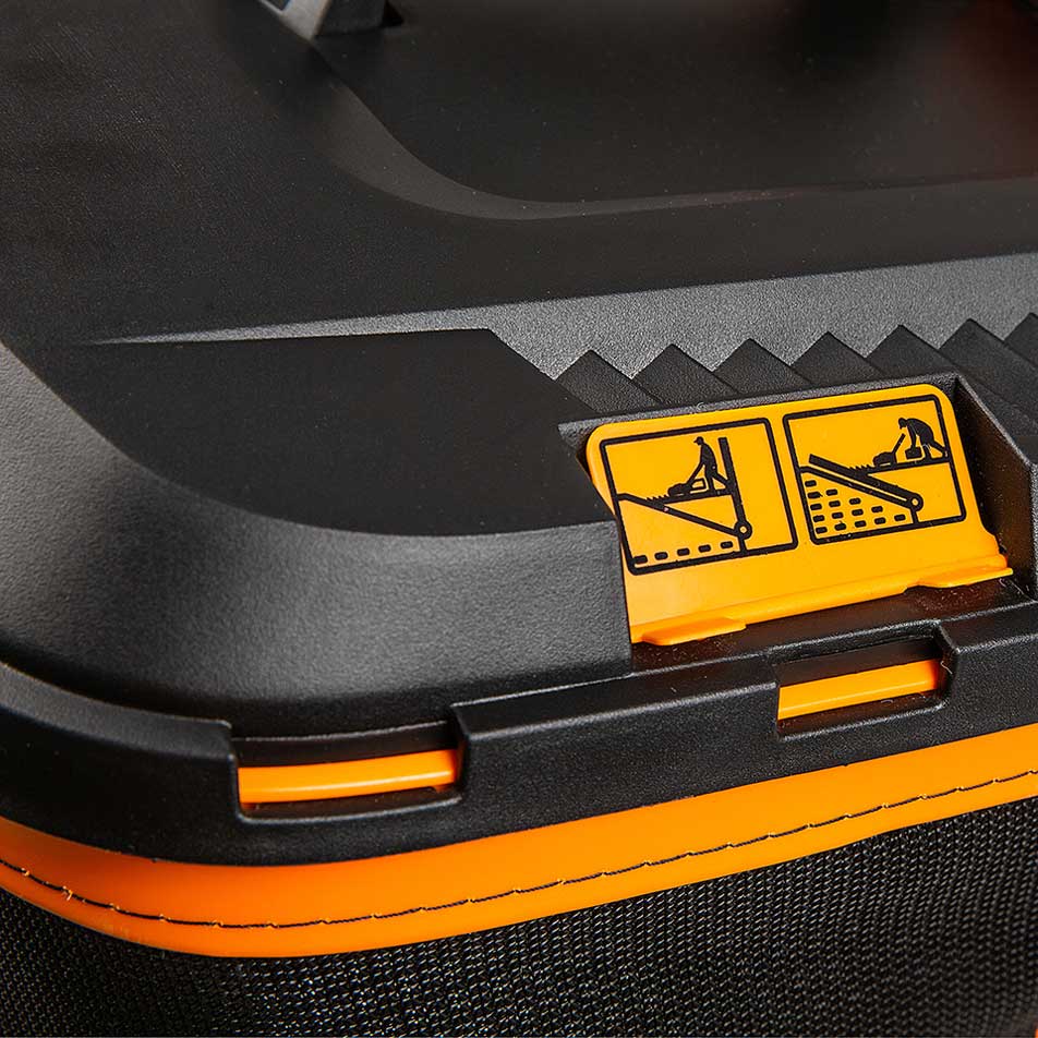 LawnMaster 24V-Akku-Rasenmäher mit seiner hohen Ausstattung und der Grasfangkorb-Vollanzeige