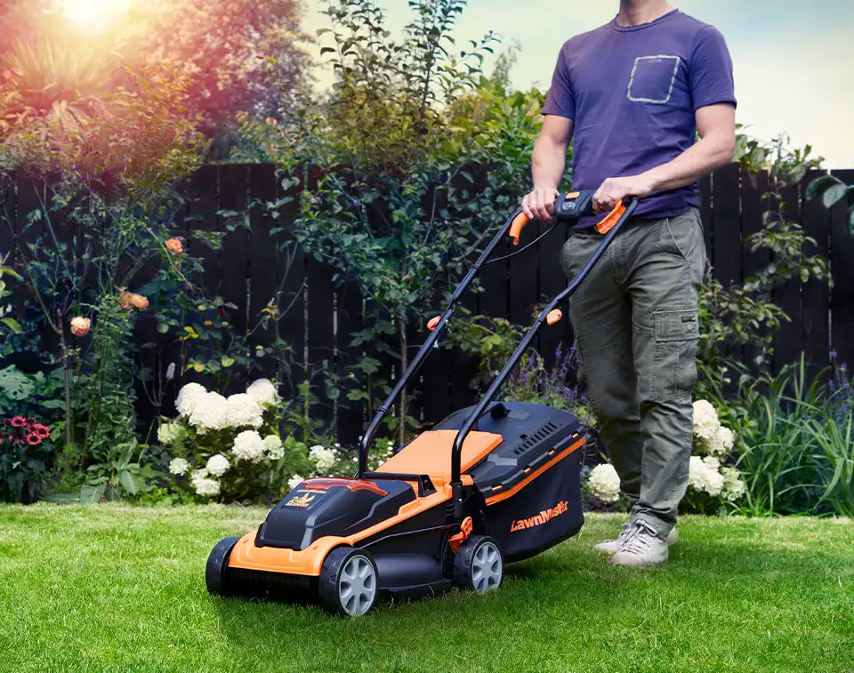 LawnMaster Schnurlos-Rasenmäher
