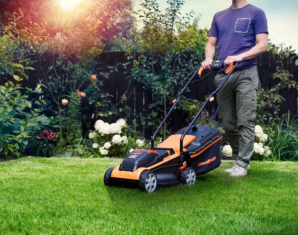 LawnMaster mäher, Häcksler und Gartengeräte
