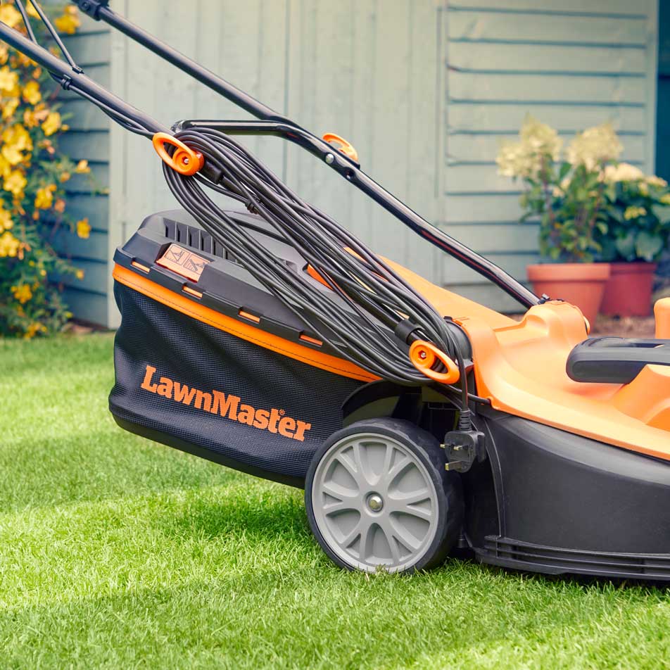 LawnMaster Rasenmäher elektrisch rotierend 37cm 1600W Kabelklemmen