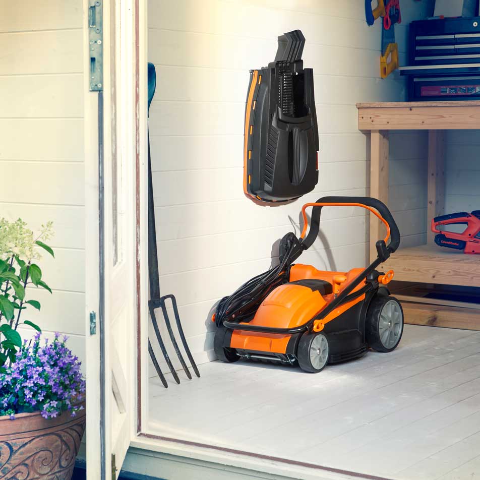 LawnMaster Rasenmäher Electric Rotary 37cm 1600W kompakt im Schuppen verstaut