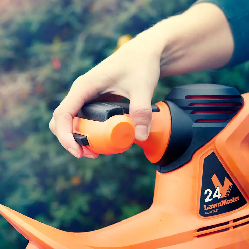 LawnMaster 24V Cordless Heckenschere mit einfach zu bedienendem Sicherheitsschalter für kraftvolles Schneiden