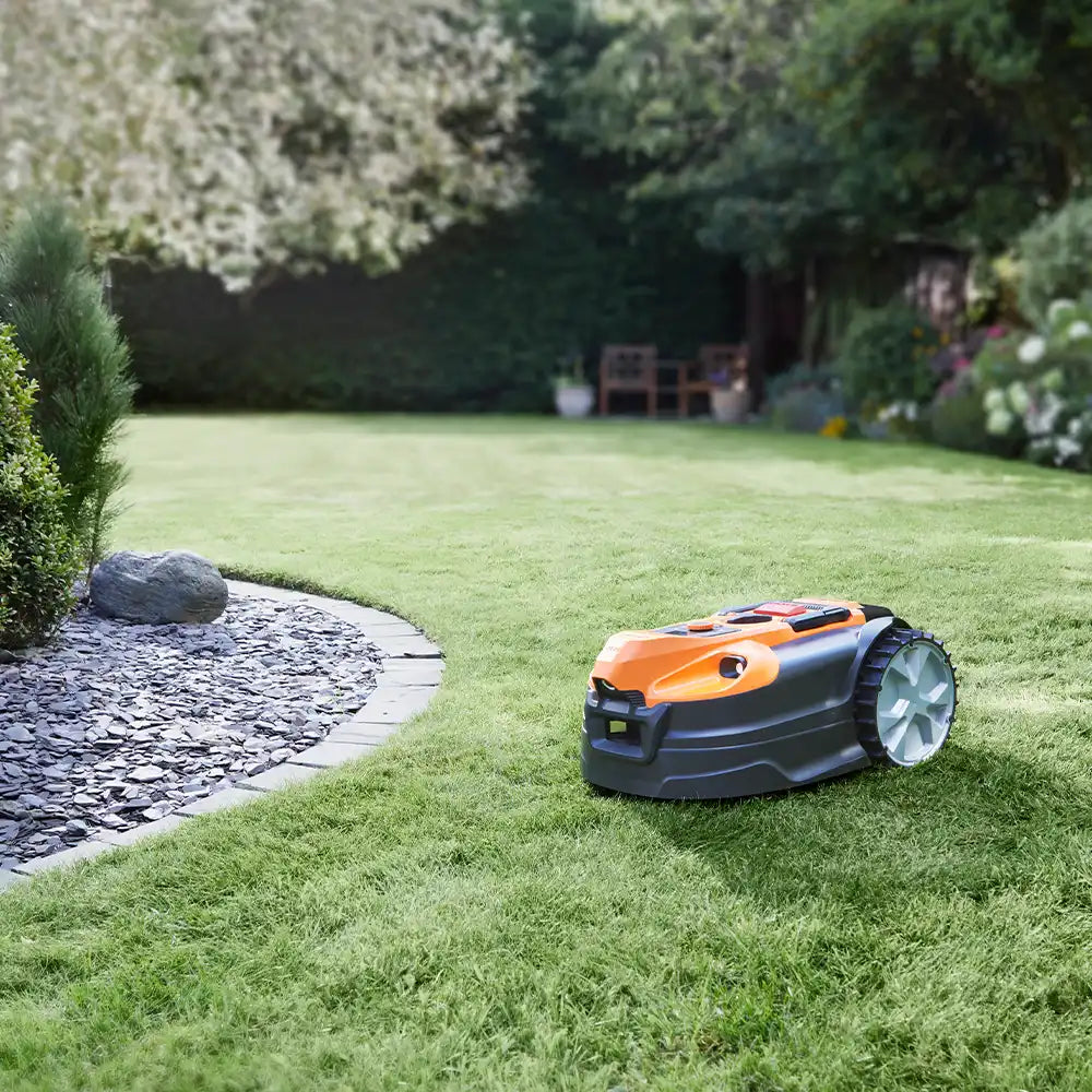LawnMaster OcuMow 18 No go Streifen-Gartenroboter-Mäher