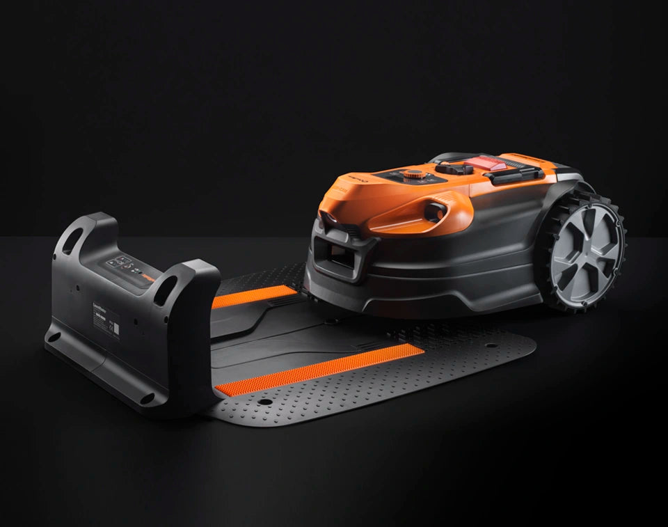 OcuMow 18 Lawnmaster robot lawnmower automatic charging
