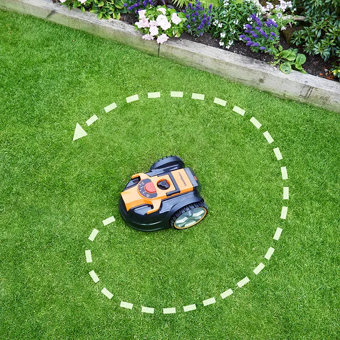 LawnMaster VBRM16 OcuMow Mähroboter Spotmähen auf UK-Rasen