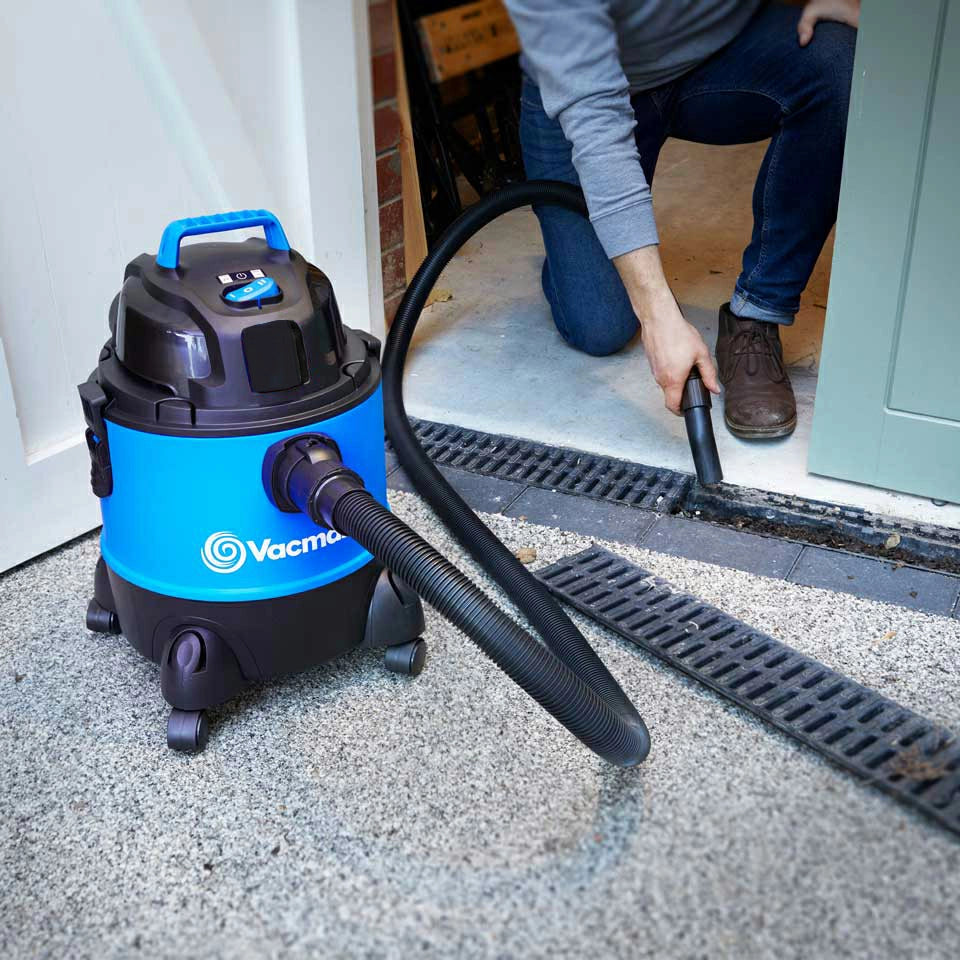 Vacmaster Wet and Dry Hoover Cleaning Blocked Gutter Multi 20 VQ1220PF
