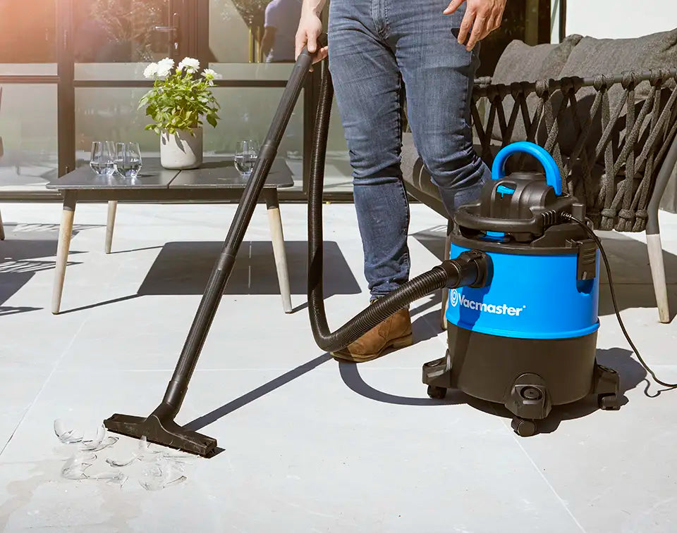 Vacmaster Garden Vacuums Built to Perform Aufsaugen von Glasscherben und Getränken von der Terrasse