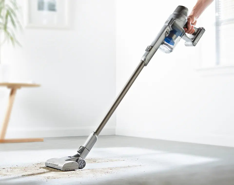 Balanced and Lightweight UK Vacuum Cleaner
