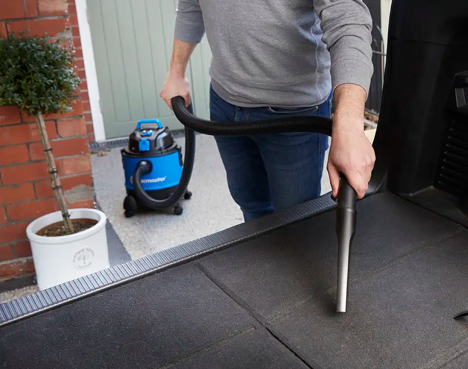 Nass- und Trockensauger zur Reinigung des Kofferraums Vacmaster VQ1220PFC