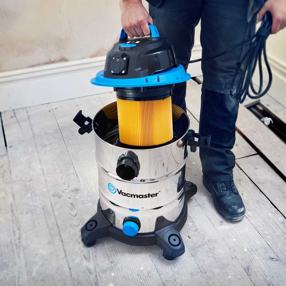 Pro Renovation & DIY Kit | LawnMaster OcuMow® 18 MX 24V (800m²)&Vacmaster Power 30 PTO Wet & Dry Vacuum Cleaner